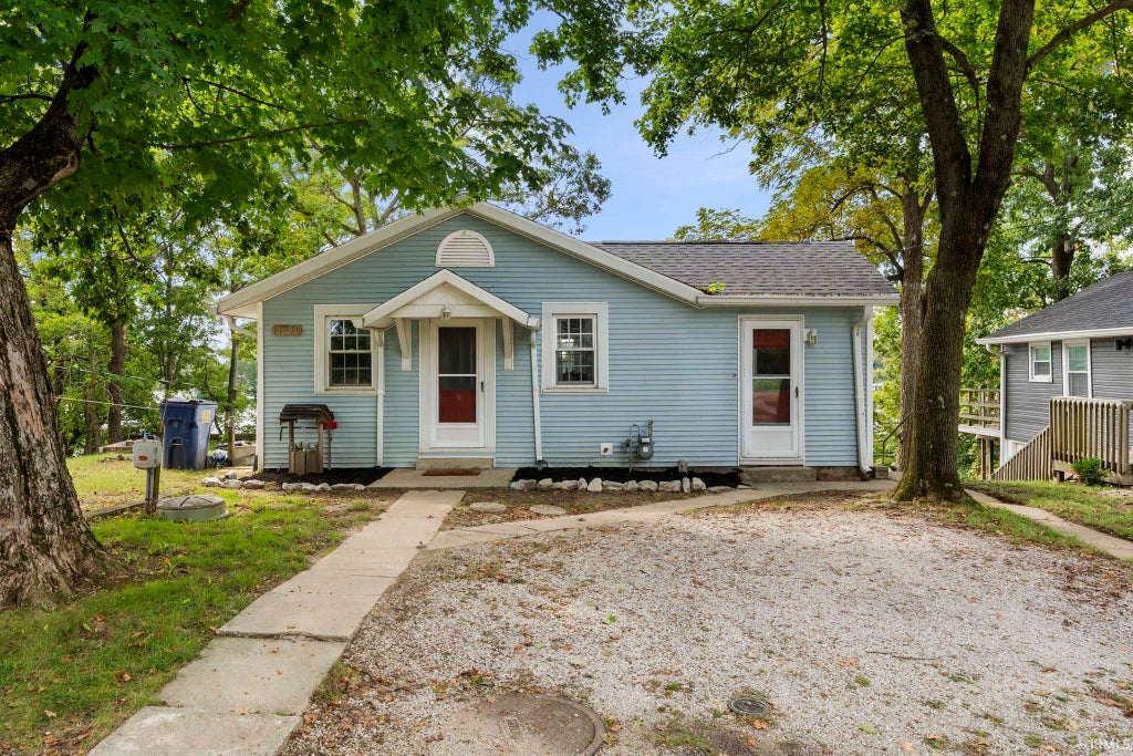 Photo of 11910 W Breezy Point Drive, Monticello, IN 47960 (MLS # 202640184)