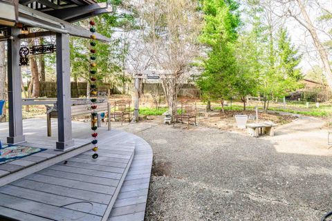 Tiny photo for 2321 E Rechter Road, Bloomington, IN 47401 (MLS # 202610377)