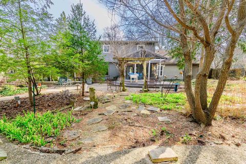 Tiny photo for 2321 E Rechter Road, Bloomington, IN 47401 (MLS # 202610377)