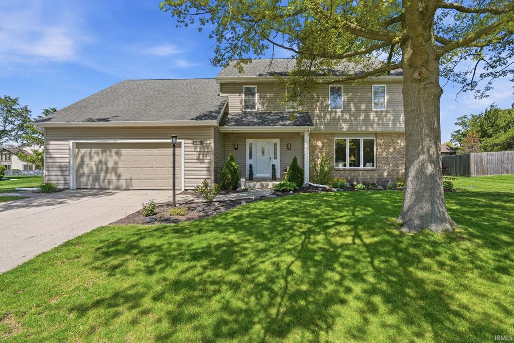 Photo of 5713 Kinlock Place, Fort Wayne, IN 46835 (MLS # 202618095)