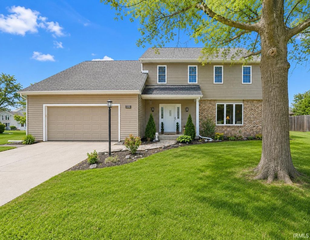 Photo of 5713 Kinlock Place, Fort Wayne, IN 46835 (MLS # 202618095)