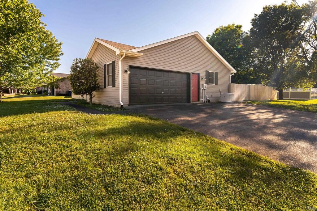 Photo of 4911 Yellowstone Drive, Newburgh, IN 47630 (MLS # 202617499)