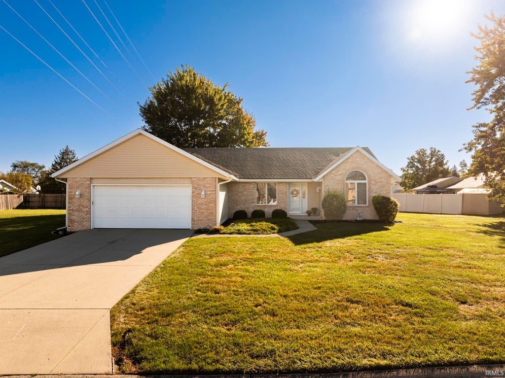 Photo of 5414 N Vista View Drive, Muncie, IN 47304 (MLS # 202641104)
