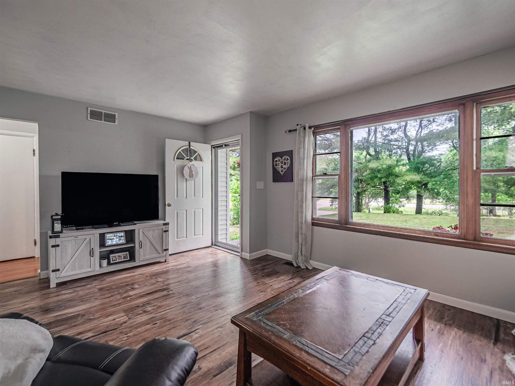 Photo of 10317 Old Highway 62 Highway, Mount Vernon, IN 47620 (MLS # 202617707)