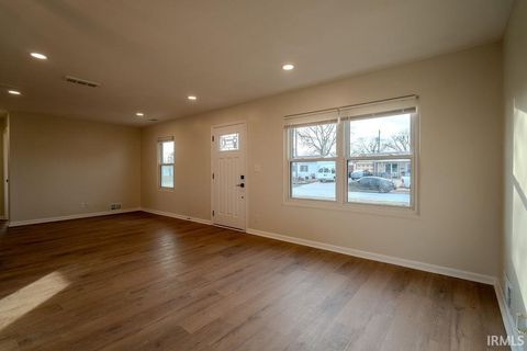 Tiny photo for 1432 Kenilworth Drive, Lafayette, IN 47909 (MLS # 202600665)