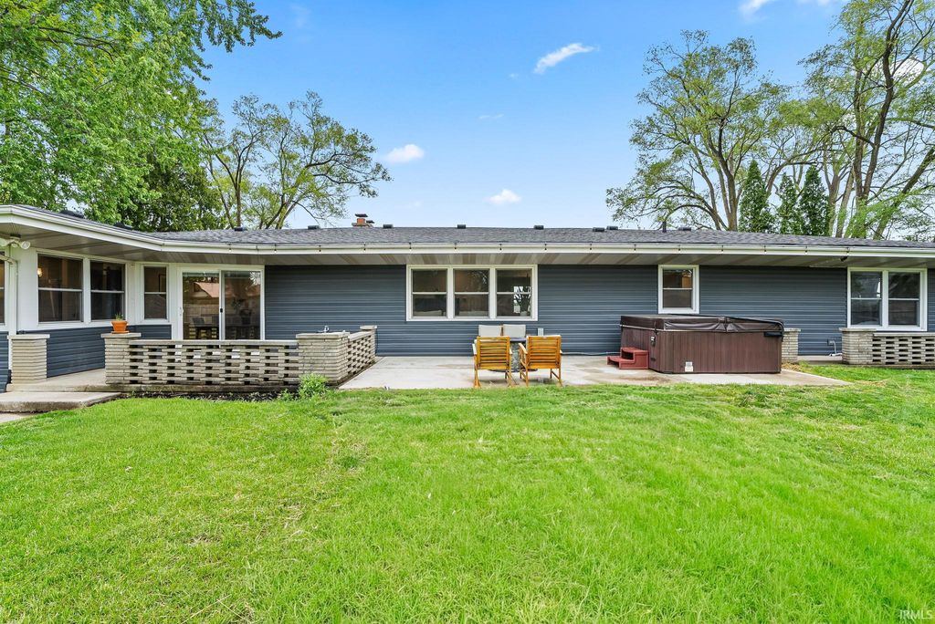 Photo of 14805 amstutz Road, Leo, IN 46765 (MLS # 202617700)