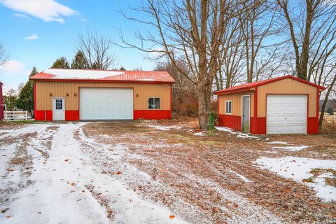 Tiny photo for 1050 N 200 E, Logansport, IN 46947 (MLS # 202548842)