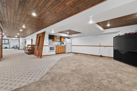 Tiny photo for 1050 N 200 E, Logansport, IN 46947 (MLS # 202548842)