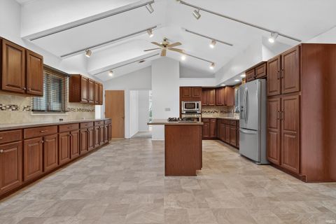 Tiny photo for 1050 N 200 E, Logansport, IN 46947 (MLS # 202548842)