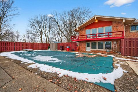 Tiny photo for 1050 N 200 E, Logansport, IN 46947 (MLS # 202548842)