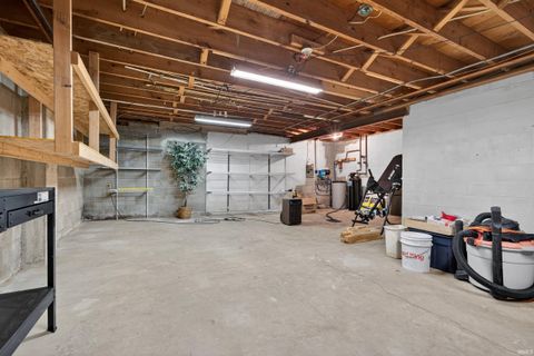 Tiny photo for 1050 N 200 E, Logansport, IN 46947 (MLS # 202548842)