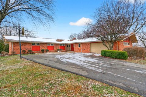 Photo of 1050 N 200 E, Logansport, IN 46947 (MLS # 202548842)