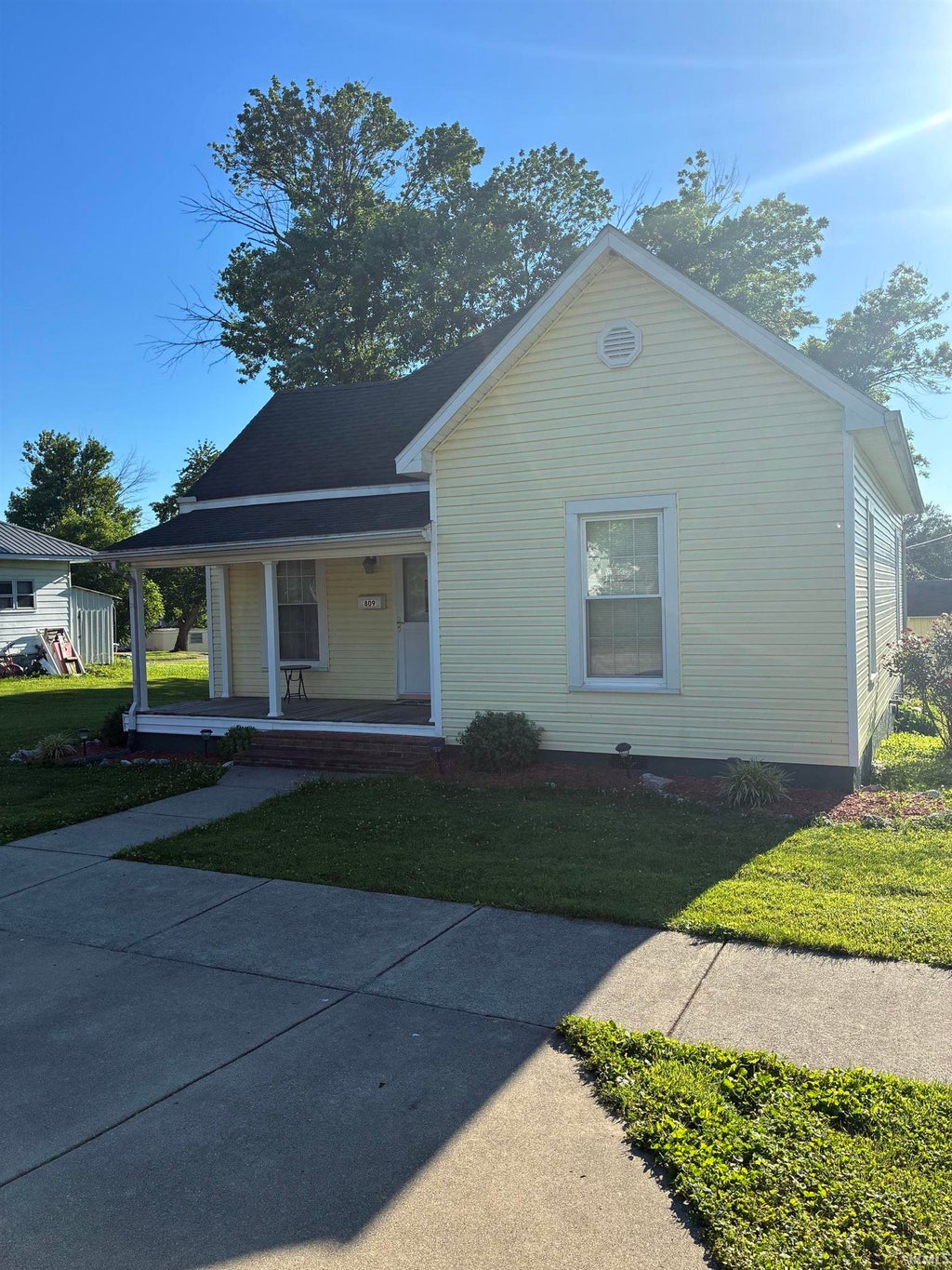 Photo of 809 N Mason Street, Bicknell, IN 47512 (MLS # 202622286)