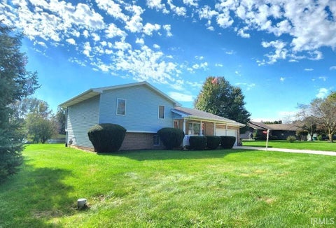 Tiny photo for 1879 E Springfield Drive, Warsaw, IN 46580 (MLS # 202643559)