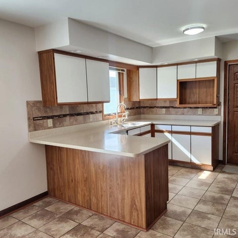 Tiny photo for 1879 E Springfield Drive, Warsaw, IN 46580 (MLS # 202643559)
