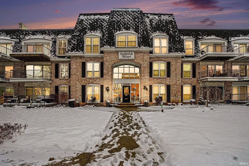 Photo of 820 Lincolnway West #211, Mishawaka, IN 46544 (MLS # 202600042)