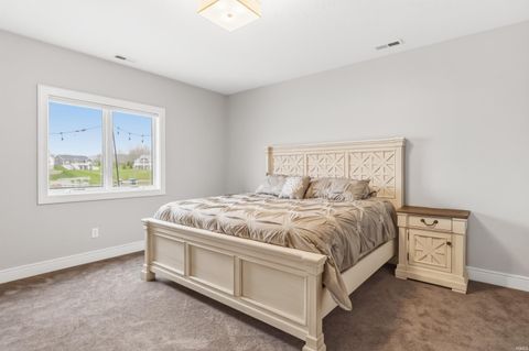 Tiny photo for 155 Lane 282 B Hamilton Lake, Hamilton, IN 46742 (MLS # 202613313)