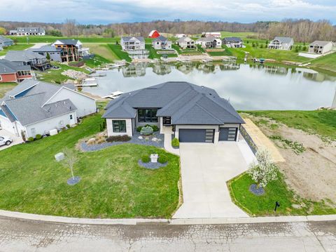 Photo of 155 Lane 282 B Hamilton Lake, Hamilton, IN 46742 (MLS # 202613313)