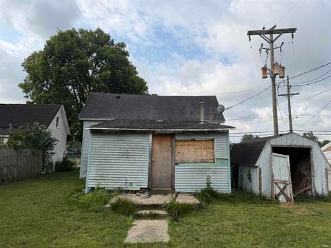 Tiny photo for 310 Water Street, Logansport, IN 46947 (MLS # 202629227)