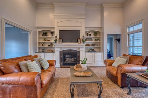 Tiny photo for 6055 Pfafflin Lake Boulevard, Newburgh, IN 47630 (MLS # 202606889)