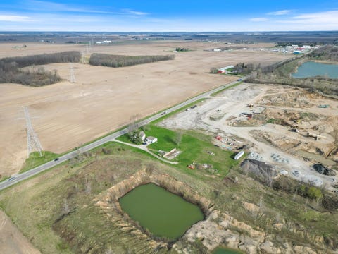 Tiny photo for 5290 N State Road 15 Road, Warsaw, IN 46582 (MLS # 202612254)