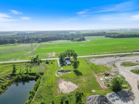 Tiny photo for 5290 N State Road 15 Road, Warsaw, IN 46582 (MLS # 202612254)