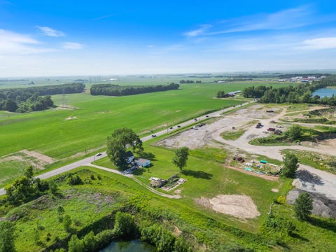 Tiny photo for 5290 N State Road 15 Road, Warsaw, IN 46582 (MLS # 202612254)