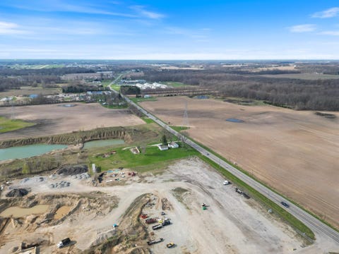 Tiny photo for 5290 N State Road 15 Road, Warsaw, IN 46582 (MLS # 202612254)