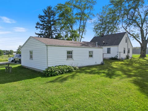 Tiny photo for 5290 N State Road 15 Road, Warsaw, IN 46582 (MLS # 202612254)