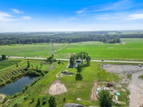 Tiny photo for 5290 N State Road 15 Road, Warsaw, IN 46582 (MLS # 202612254)