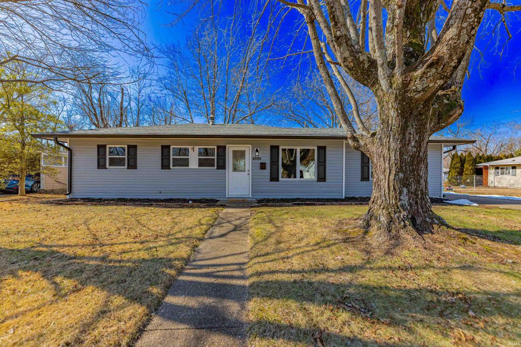Photo of 4806 Stratford Road, Evansville, IN 47710 (MLS # 202604665)
