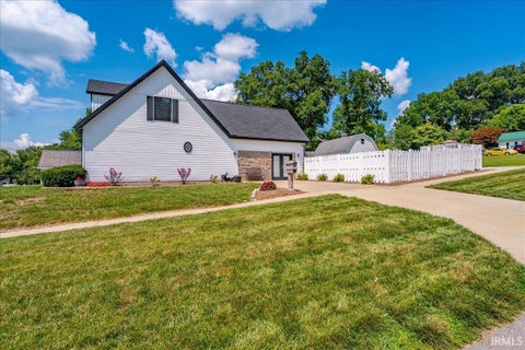 Tiny photo for 219 S 6th Street, Rockport, IN 47635 (MLS # 202628793)