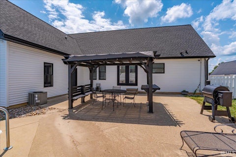 Tiny photo for 219 S 6th Street, Rockport, IN 47635 (MLS # 202628793)