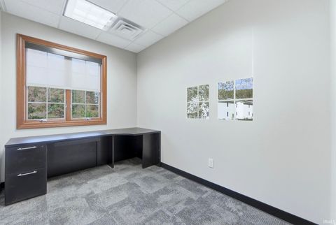 Tiny photo for 2150 North Pointe Drive, Warsaw, IN 46582 (MLS # 202545487)