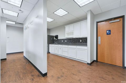 Tiny photo for 2150 North Pointe Drive, Warsaw, IN 46582 (MLS # 202545487)