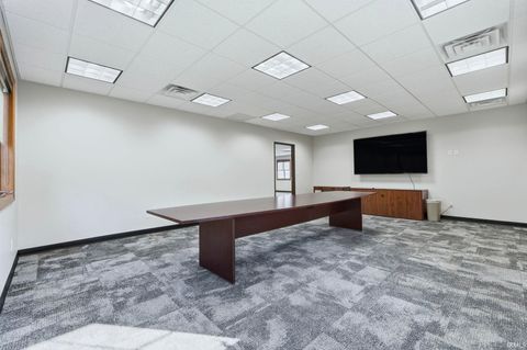 Tiny photo for 2150 North Pointe Drive, Warsaw, IN 46582 (MLS # 202545487)