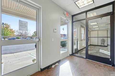 Tiny photo for 2150 North Pointe Drive, Warsaw, IN 46582 (MLS # 202545487)