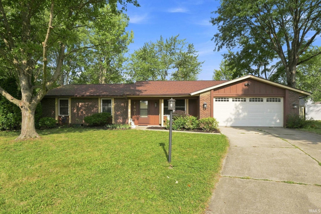Photo of 7407 Imperial Plaza Drive, Fort Wayne, IN 46835 (MLS # 202636837)