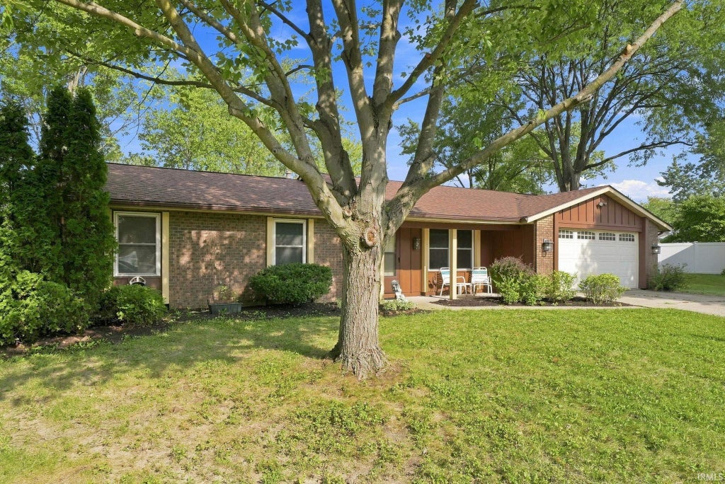 Photo of 7407 Imperial Plaza Drive, Fort Wayne, IN 46835 (MLS # 202636837)