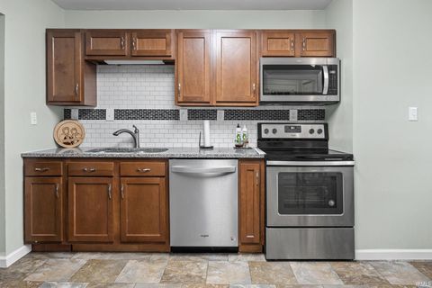 Tiny photo for 1037 Shenandoah Drive, Lafayette, IN 47905 (MLS # 202543024)