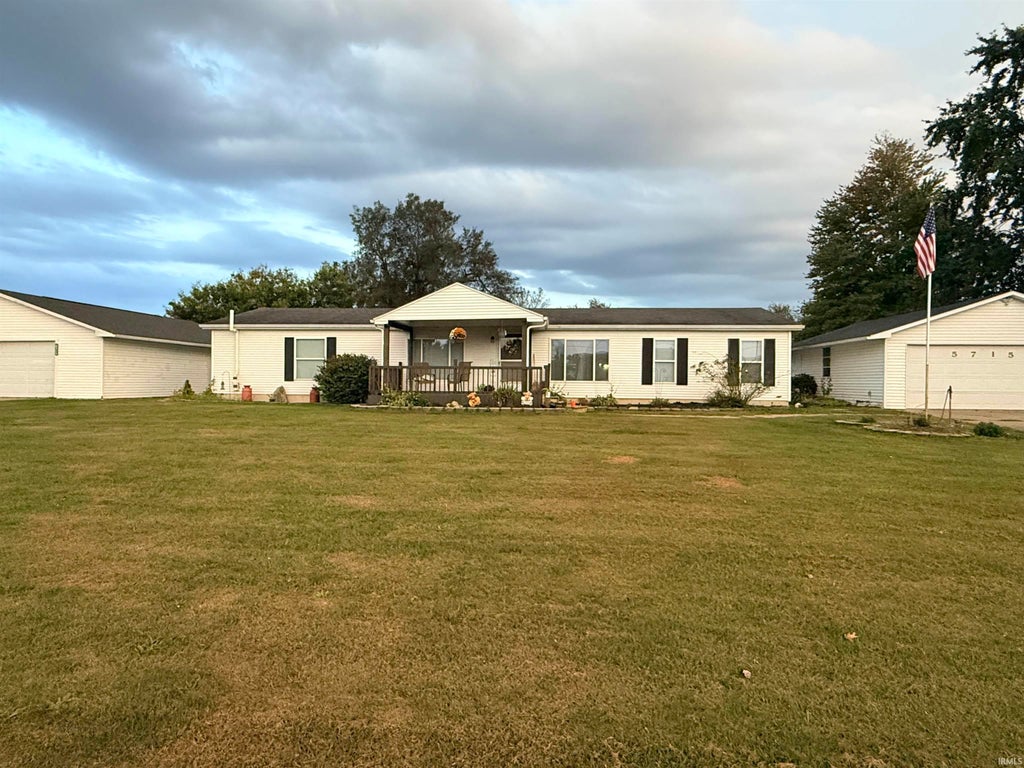 Photo of 5715 W 100 N, Angola, IN 46703 (MLS # 202638385)