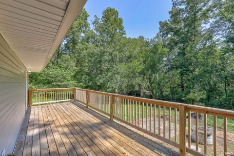 Tiny photo for 11415 Eichenberger Road, Evansville, IN 47720 (MLS # 202636732)