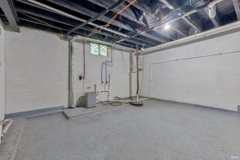 Tiny photo for 11415 Eichenberger Road, Evansville, IN 47720 (MLS # 202636732)