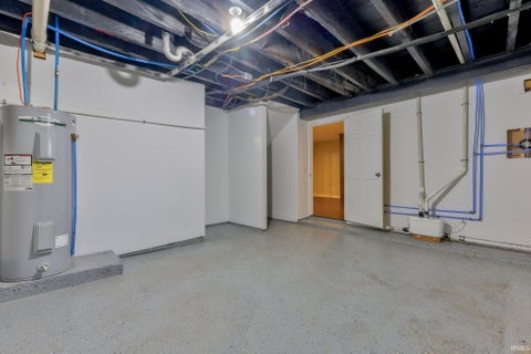 Tiny photo for 11415 Eichenberger Road, Evansville, IN 47720 (MLS # 202636732)