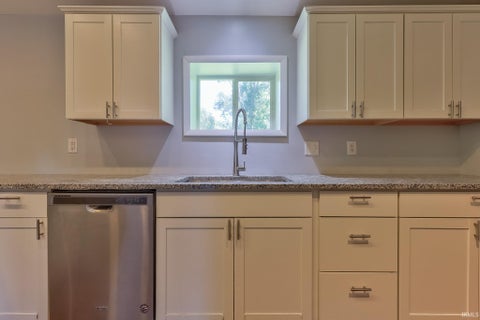 Tiny photo for 11415 Eichenberger Road, Evansville, IN 47720 (MLS # 202636732)