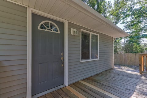 Tiny photo for 11415 Eichenberger Road, Evansville, IN 47720 (MLS # 202636732)