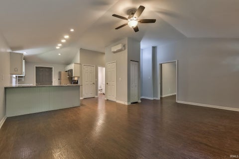 Tiny photo for 11415 Eichenberger Road, Evansville, IN 47720 (MLS # 202636732)