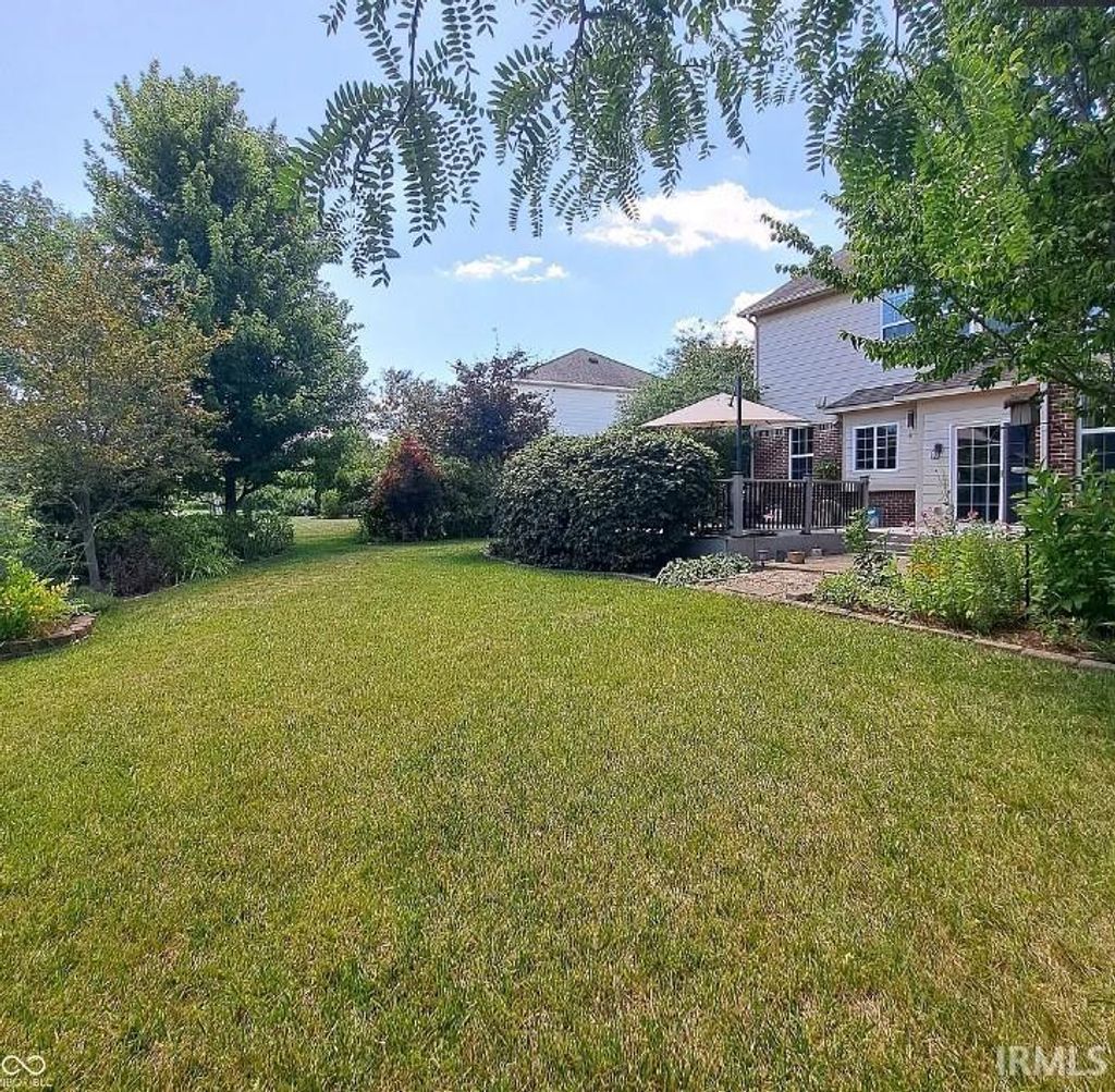 Photo of 4621 Pebblepointe Pass, Zionsville, IN 46077 (MLS # 202600243)