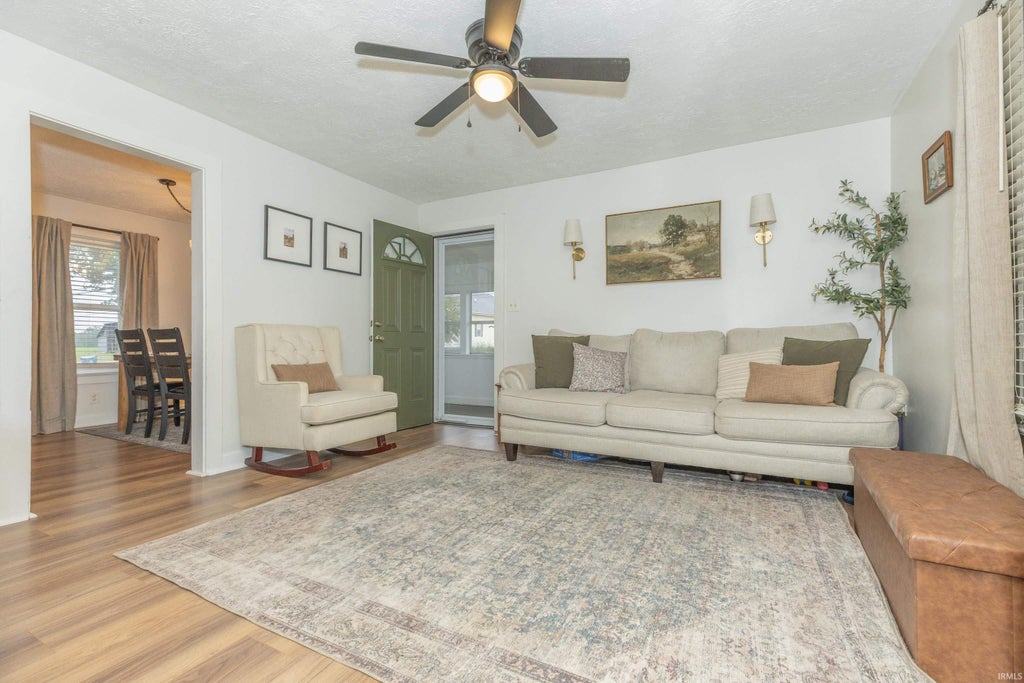 Photo of 2000 S Red Bank Road, Evansville, IN 47712 (MLS # 202643097)