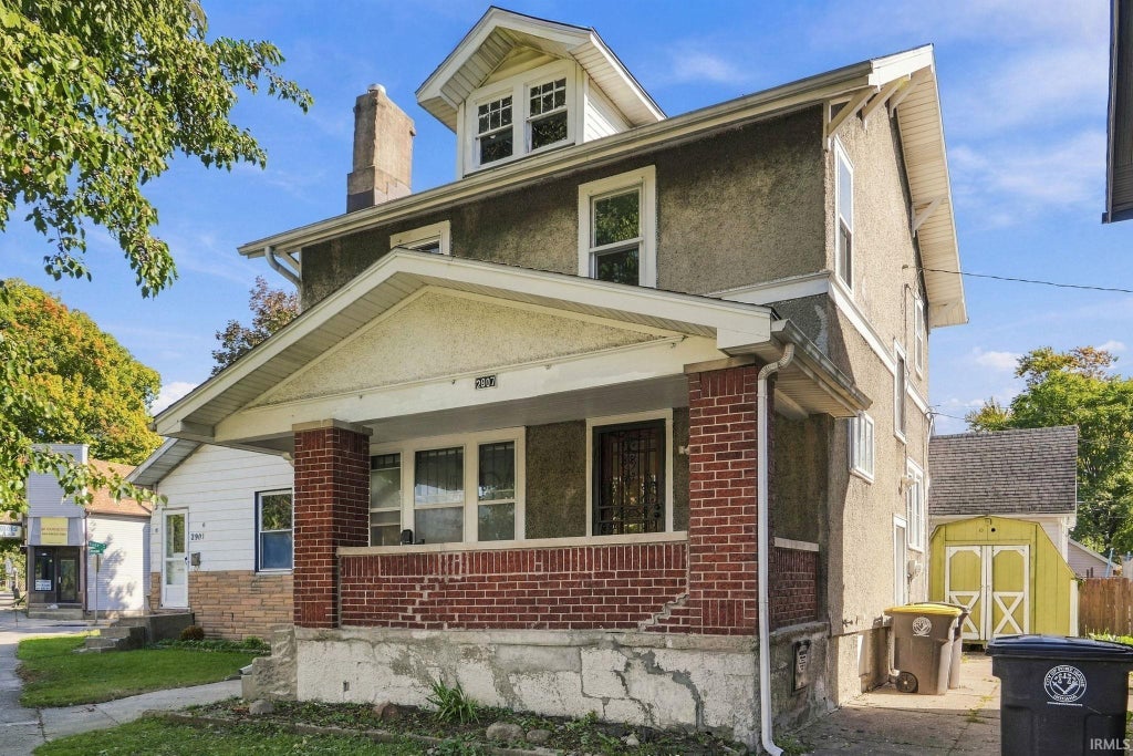 Photo of 2907 Broadway, Fort Wayne, IN 46807 (MLS # 202642074)